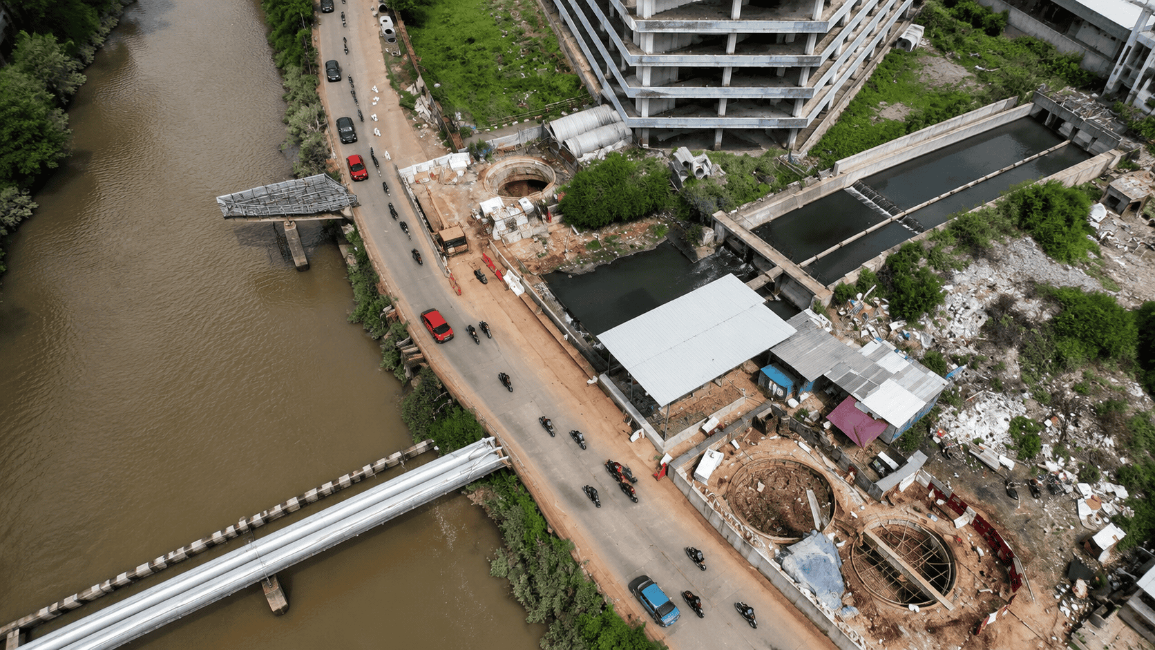 Site layout Proyek Air Bersih Jakarta oleh PT KMU Konstruksi Indonesia menggunakan metode Microtunneling dan Open Cut.