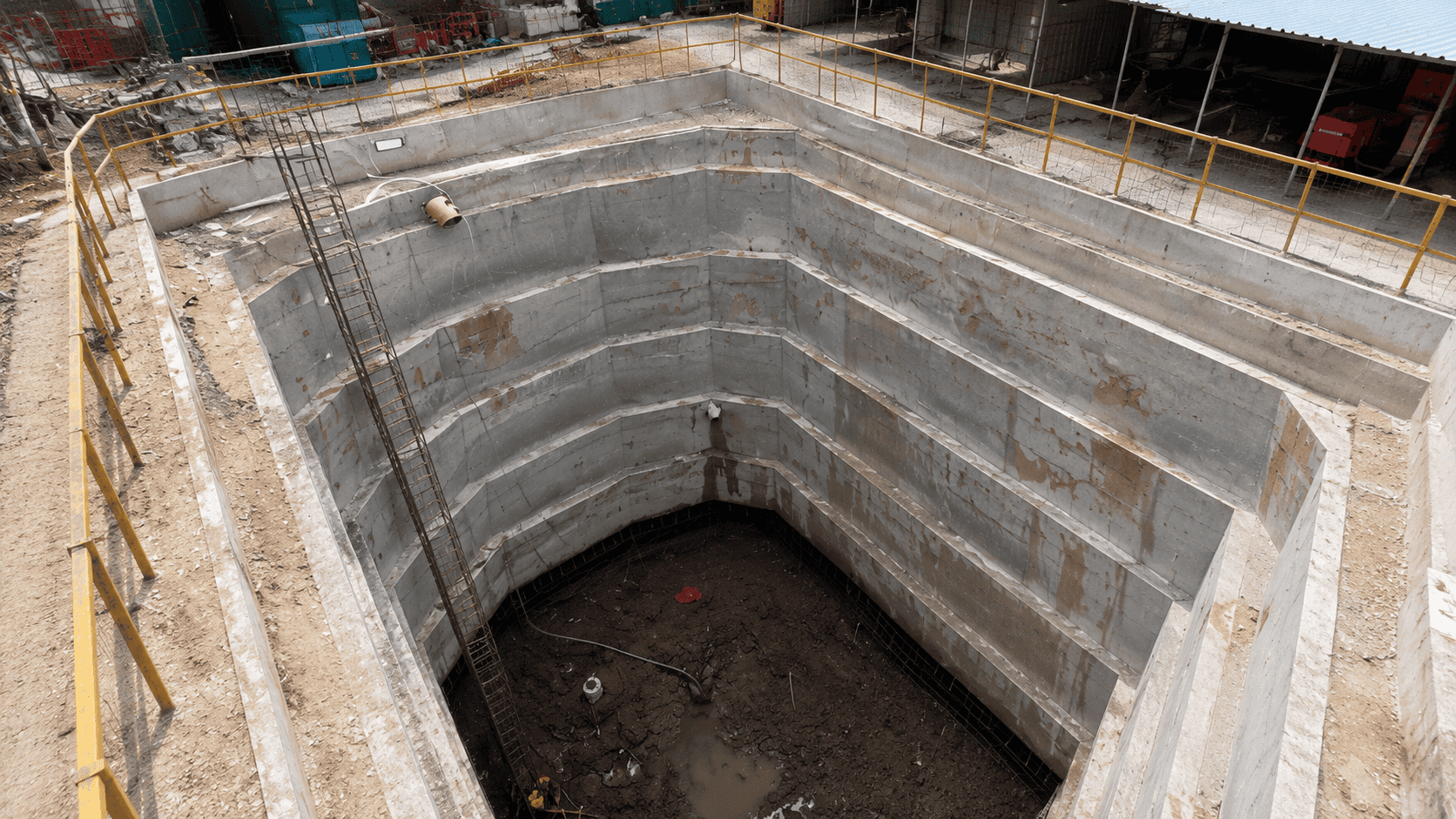 Site layout Proyek Air Bersih Jakarta oleh PT KMU Konstruksi Indonesia menggunakan metode Microtunneling dan Open Cut.