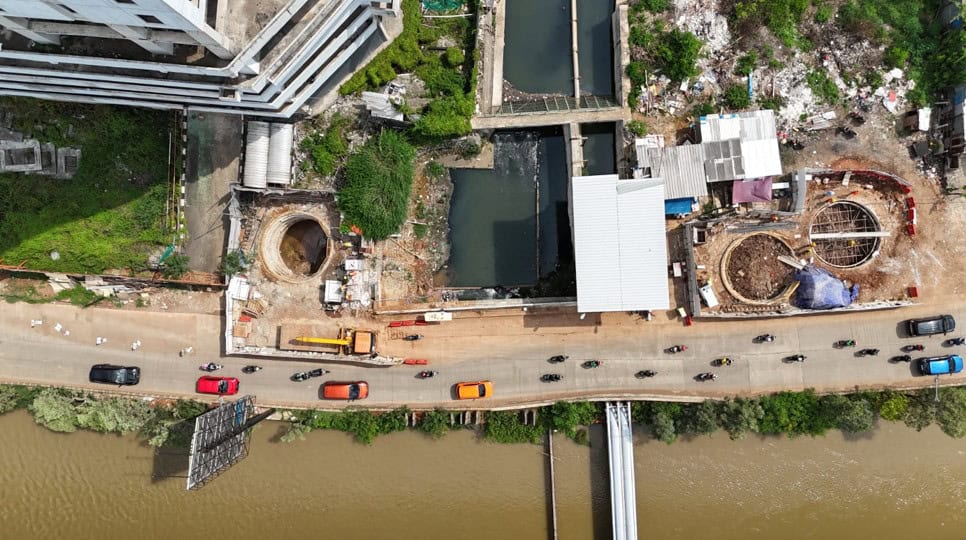Site layout Proyek Air Bersih Jakarta oleh PT KMU Konstruksi Indonesia menggunakan metode Microtunneling dan Open Cut.